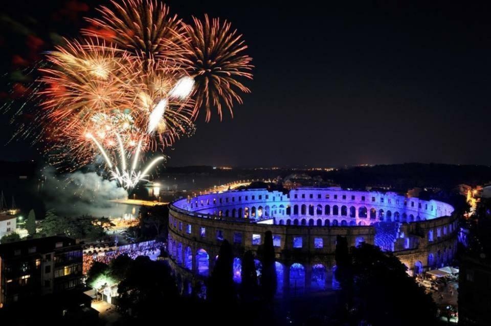 Arena Festival Apartman Póla Kültér fotó